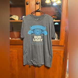 Brew City bud light t shirt Shirt Size: L